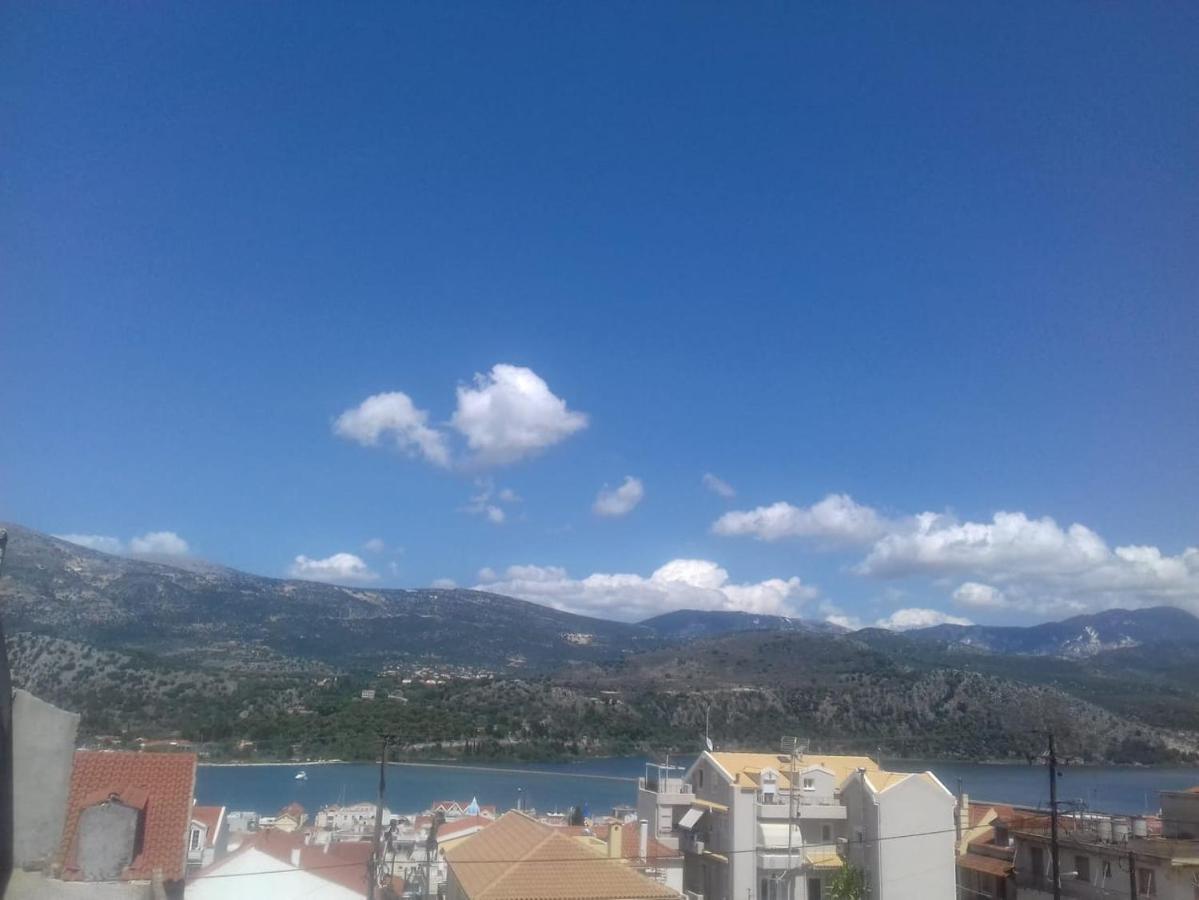 Apartment In Argostoli With Stunning Sea Views ภายนอก รูปภาพ